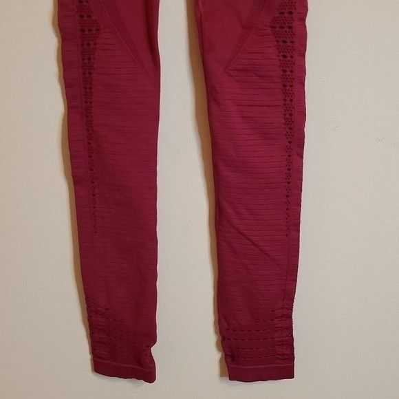 Gymshark Energy Magenta High waisted cropped athletic leggings size XS - Picture 6 of 12